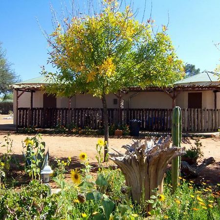 Appartamento Etango Ranch Guest Farm Windhoek Esterno foto