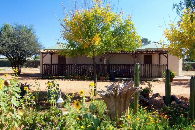 Appartamento Etango Ranch Guest Farm Windhoek Esterno foto